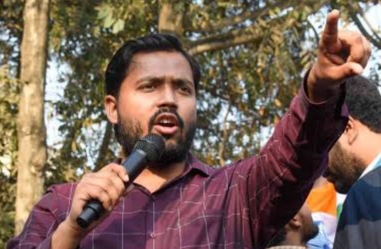 खान सर एपिसोड : एंटीसिपेटरी बेल पिटीशन सोमवार को होगा दाखिल दिनभर खान सर के सरेंडर की लगती रहे अटकलें , सादे वर्दी में पुलिस रही मौजूद