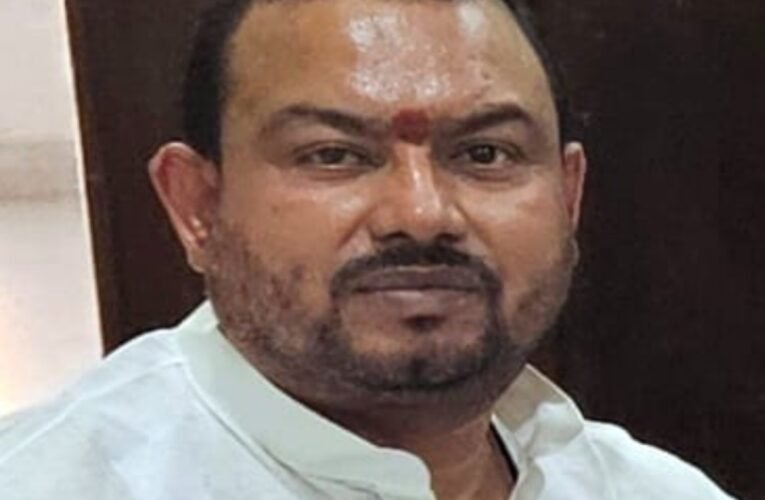 RJD spokesperson Kailash Yadav lashed out at the reduction in Lalu-Rabri's security, saying the BJP was acting out of revenge.