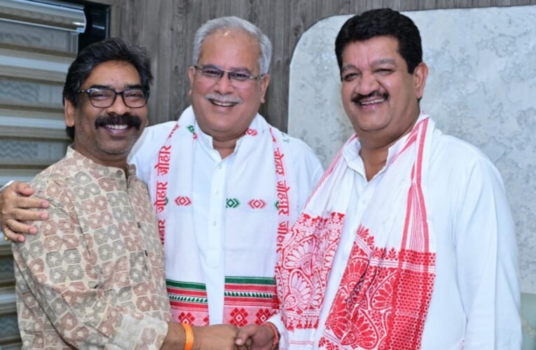 Bhupesh Baghel and Ajay Sharma made a courtesy call on Chief Minister Hemant Soren