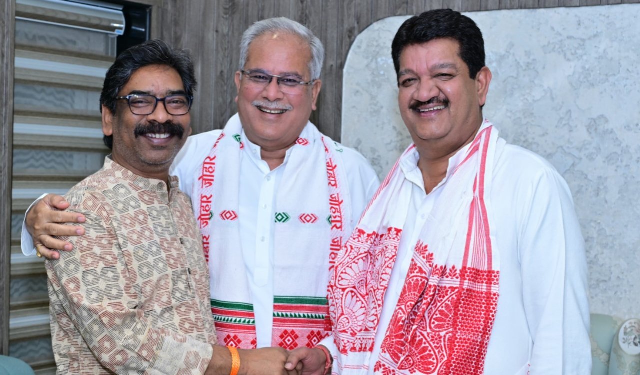 Bhupesh Baghel and Ajay Sharma made a courtesy call on Chief Minister Hemant Soren