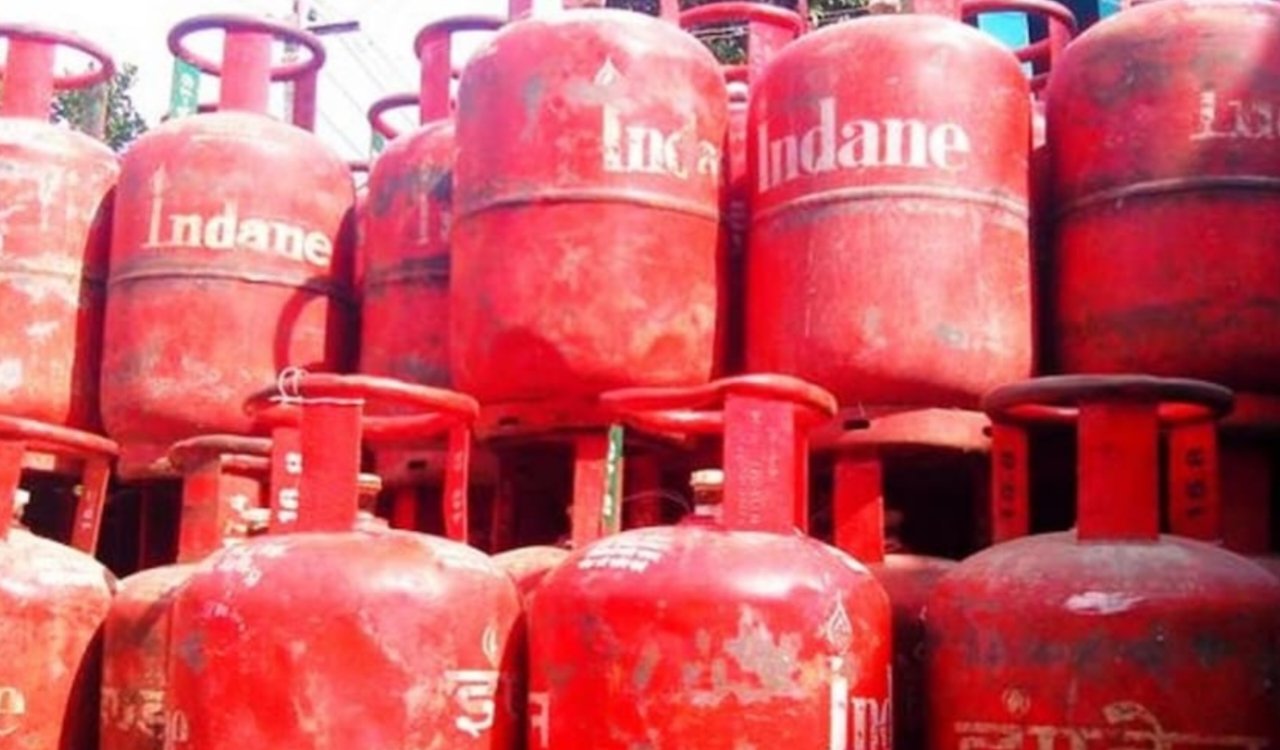 Domestic gas cylinders become costlier, price reaches Rs 999.50 in Ranchi