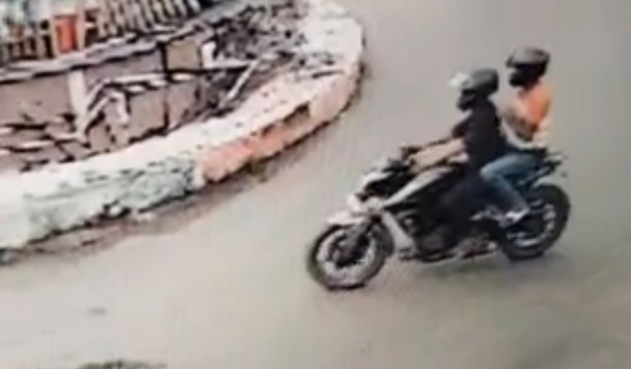 The audacity of chain snatchers