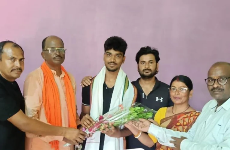 Suraj Kumar Kashyap of Simdega represented Jharkhand with great pride in the National Classic Powerlifting Championship.