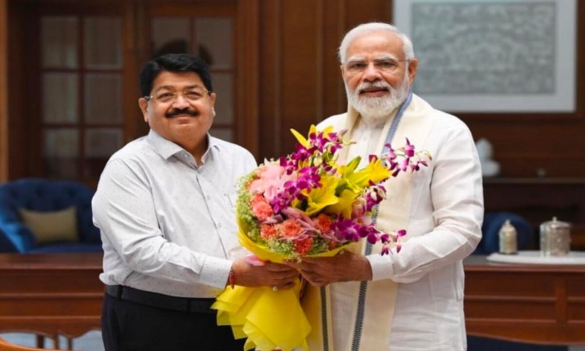 Rajya Sabha candidate Parimal Nathwani congratulated PM Modi.