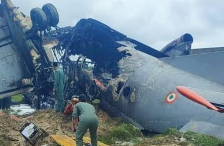 असम के जोरहाट एयरफोर्स स्टेशन पर AN-32 विमान दुर्घटनाग्रस्त, लैंडिंग के दौरान हुआ हादसा
