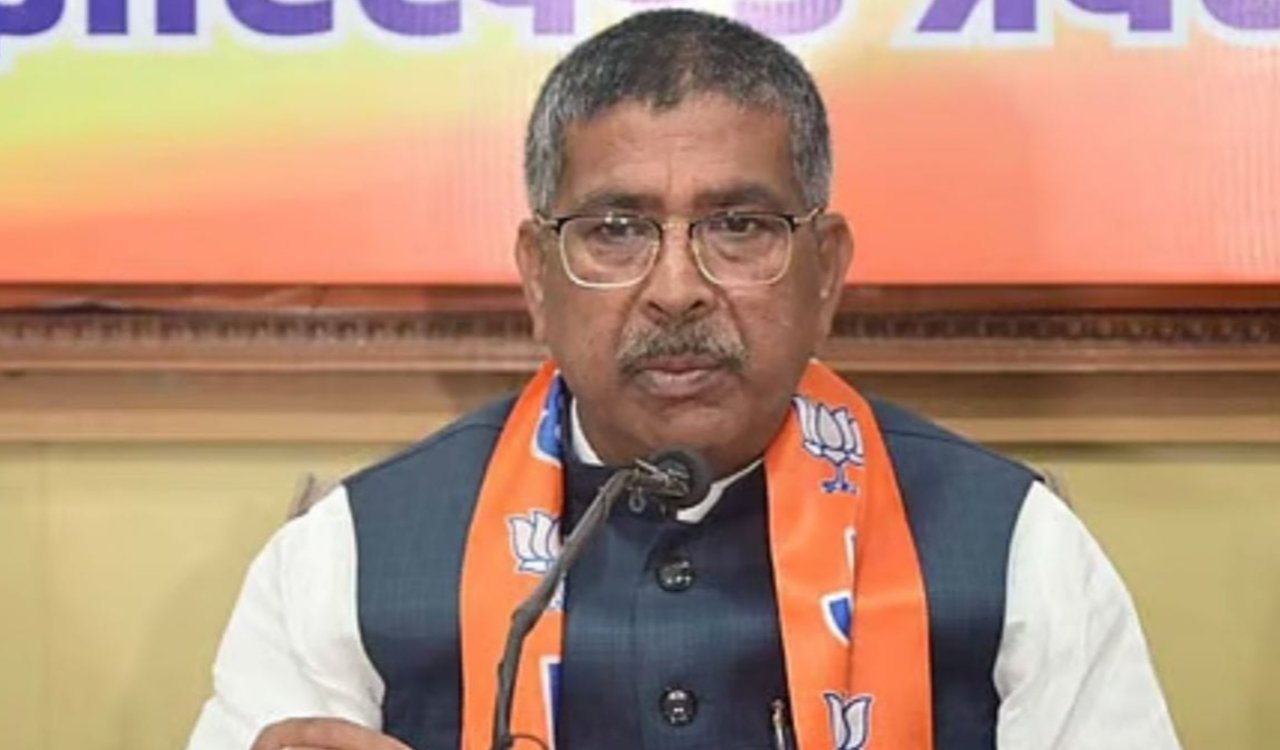 Ramgarh illegal mining accident: Demand to register a murder case against the SP and DC; BJP targets the government.
