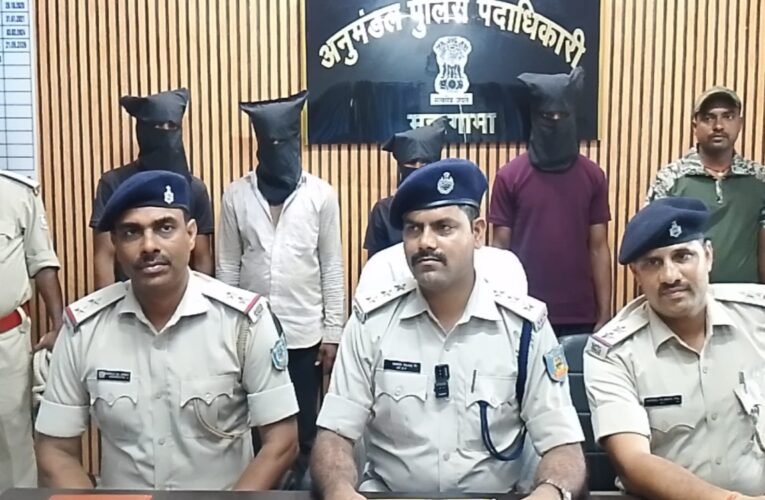 Major breakthrough for Godda police: Solar pump theft case solved; four accused arrested.