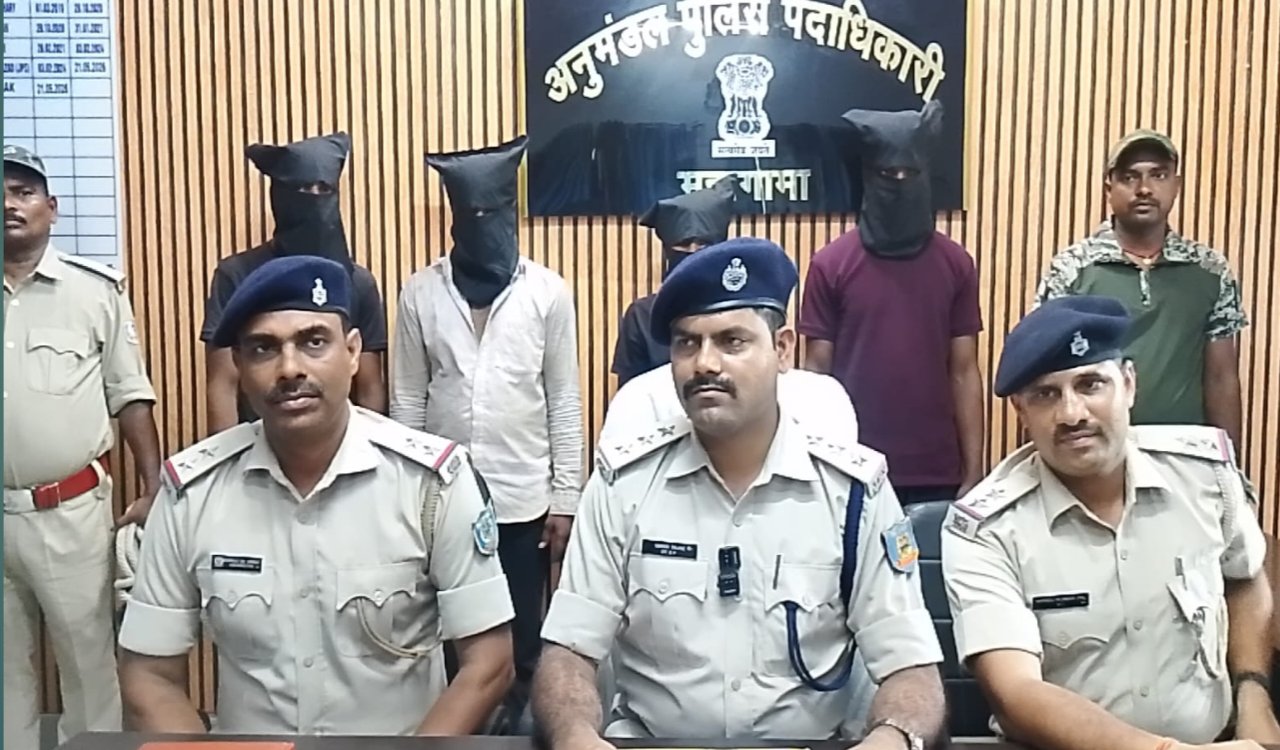 Major breakthrough for Godda police: Solar pump theft case solved; four accused arrested.