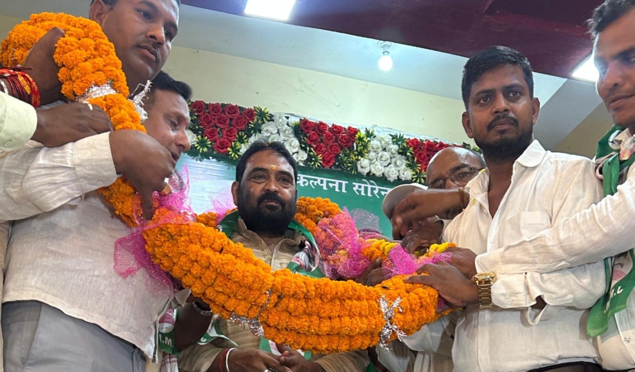 JMM's booth-level and BLA-2 meeting concludes in Jhumri Telaiya; guidelines issued regarding the SIR campaign.