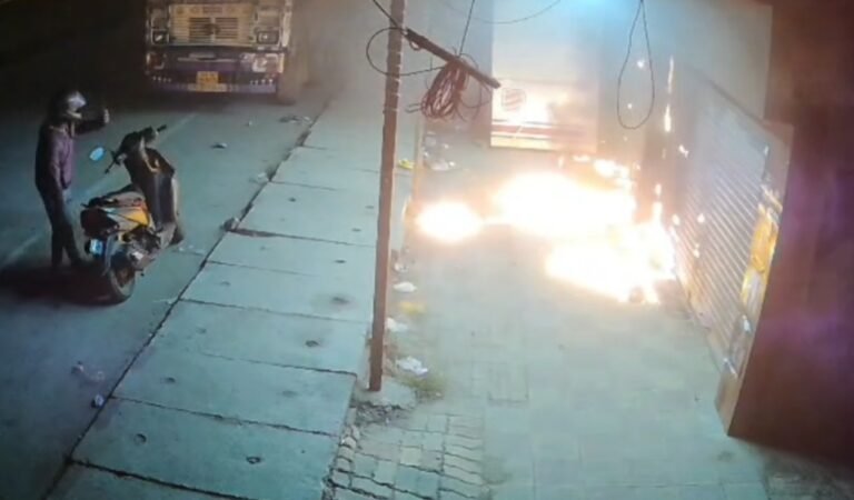 वाइन शॉप में आग लगाने की कोशिश, वारदात का VIDEO बनाता रहा आरोपी, CCTV में कैद हुई करतूत