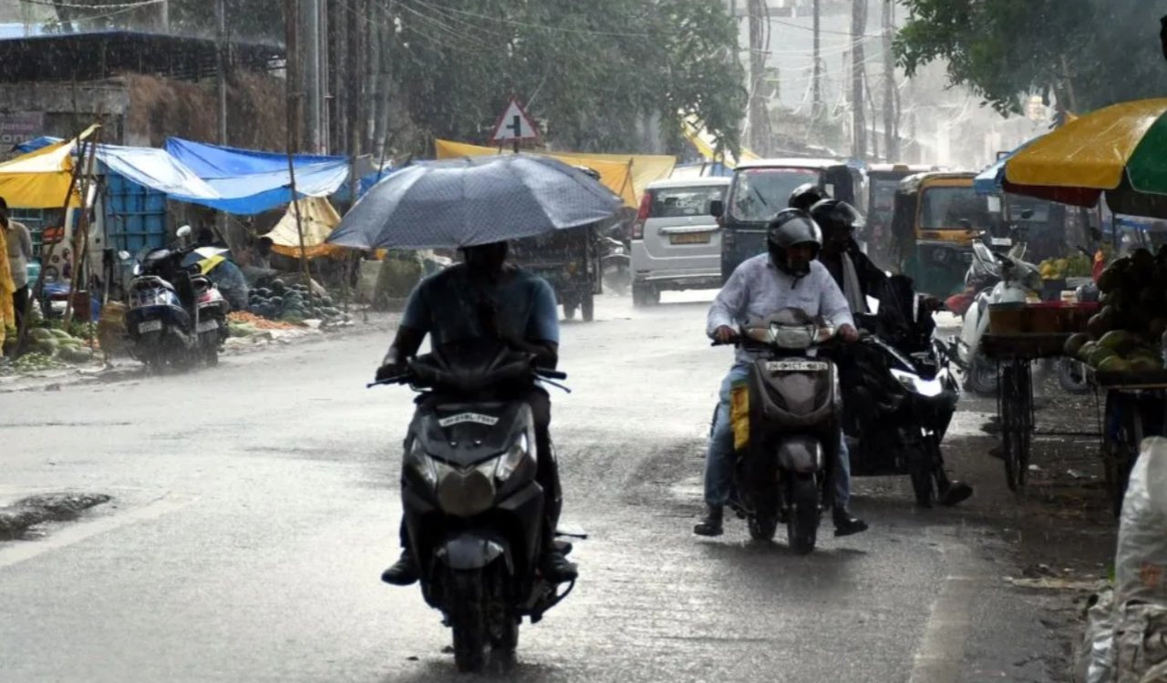 Rain accompanied by thunderstorms is likely across Jharkhand, including Ranchi, today; this will bring relief from the heat.