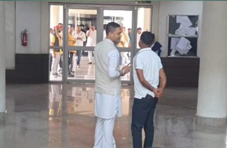 Jharkhand Rajya Sabha Elections: Thrilling contest for the second seat; MLAs cast their votes.