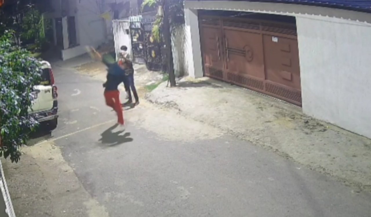 Accused in petrol bomb attack on RSS office escapes custody; injured in police encounter.