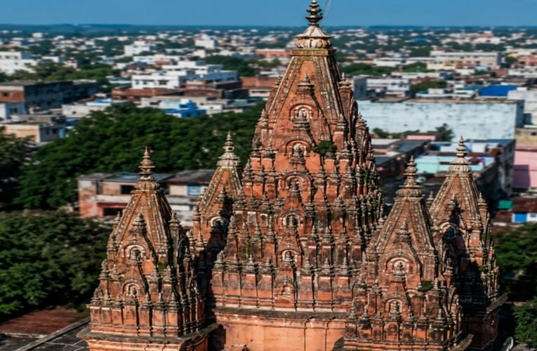 हजारीबाग पंचमंदिर विवाद: ताला तोड़कर कब्जे की कोशिश, पुजारी की शिकायत पर 8 लोगों पर FIR