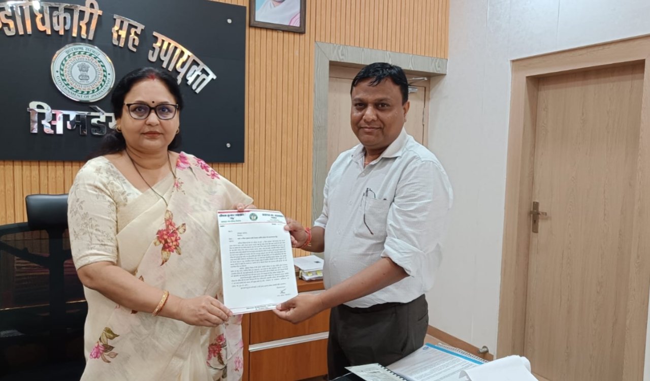 Demand to remove garbage transport center from Gulzar Gali intensifies; Municipal Council Vice-President submits memorandum to DC.