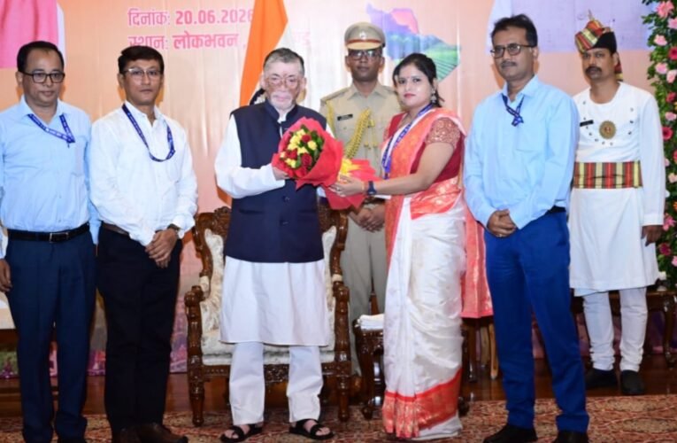 पश्चिम बंगाल स्थापना दिवस पर राज्यपाल ने बंगाली समाज के योगदान को सराहा