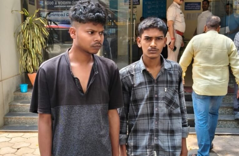 Mobile-snatching gang busted in Ranchi; two accused arrested, three mobile phones and a bike recovered.