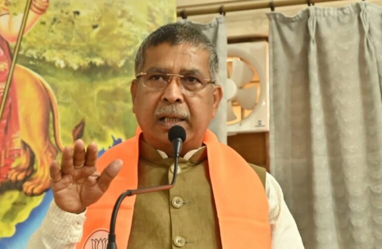 "No matter how dire the situation becomes, clinging to power is in the Congress's nature: Aditya Sahu"