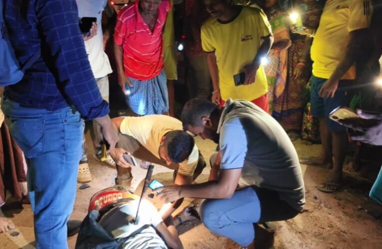 Road accident in Simdega: Revenue circle employee critically injured; unidentified auto-rickshaw driver flees.