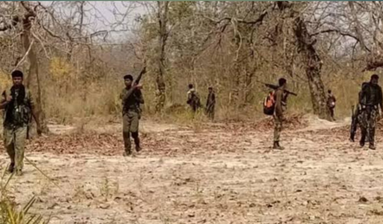Police-PLFI encounter in Khunti's Tilmi forest; top commander Shravan Das injured, half a dozen militants arrested!