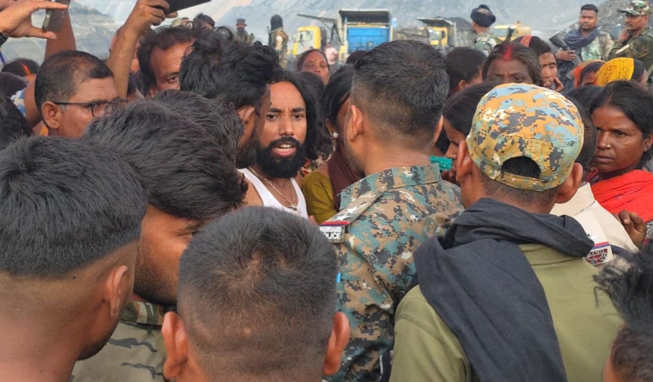 Devendra Nath Mahto detained during the ongoing agitation demanding justice at the Magadh Project, CCL Latehar.