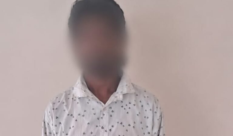 सैलून की आड़ में चल रहा था गांजे का कारोबार, 3.9 किलो गांजा के साथ दुकानदार गिरफ्तार