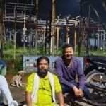 Ramji Yadav stages a sit-in at the power station over the electricity crisis; local residents express their outrage.