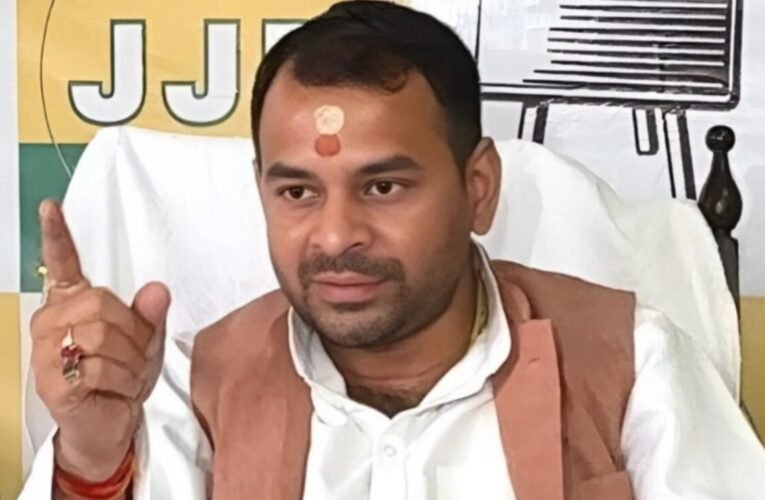सरकारी आवास से 20 लाख रुपये चोरी का आरोप, तेज प्रताप यादव ने निजी सहायक के खिलाफ दर्ज कराई शिकायत