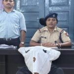 Mobile thief arrested by RPF Hatia; stolen mobile recovered.