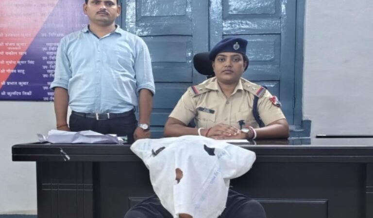 आरपीएफ हटिया द्वारा मोबाइल चोर गिरफ्तार, चोरी गया मोबाइल बरामद