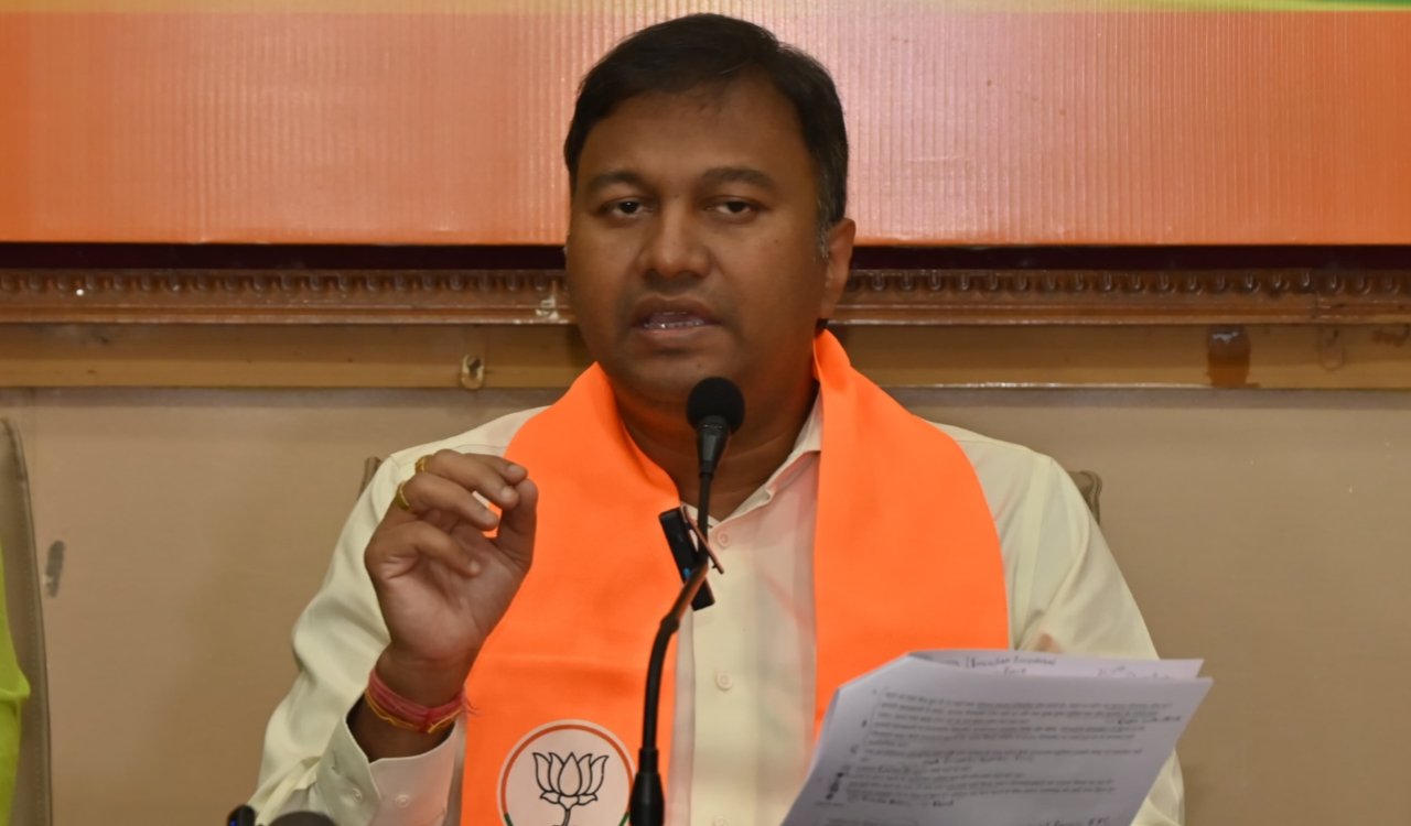 Ranchi stadium stampede incident: BJP demands FIR against JSCA President and a judicial inquiry.