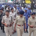 मुहर्रम को लेकर रांची पुलिस का फ्लैग मार्च, सुरक्षा व्यवस्था का लिया जायजा Ranchi Police conduct flag march ahead of Muharram; review security arrangements.