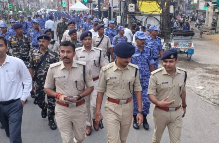 Ranchi Police conduct flag march ahead of Muharram; review security arrangements.