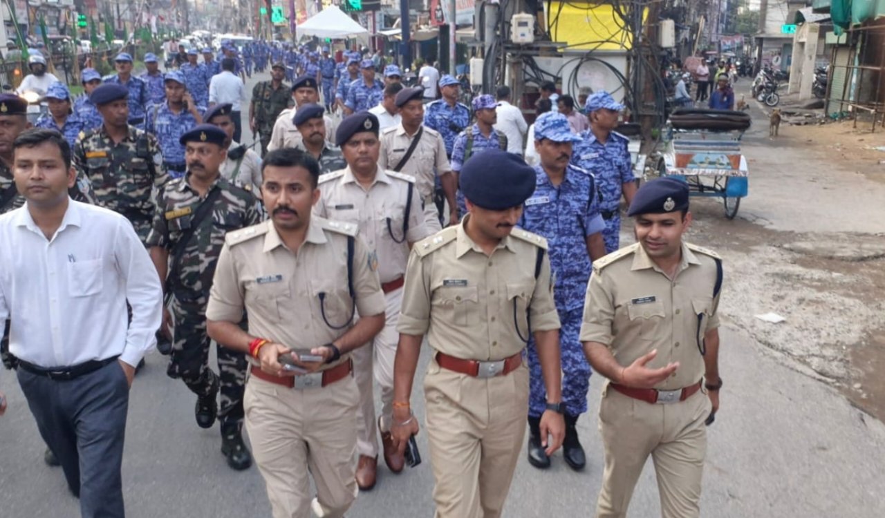 Ranchi Police conduct flag march ahead of Muharram; review security arrangements.
