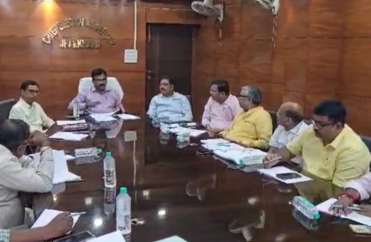 Meeting of the Chief Electoral Officer with political parties regarding the Special Intensive Revision (SIR) in Jharkhand.