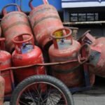 LPG को लेकर सरकार का बड़ा फैसला, कमर्शियल और इंडस्ट्रियल ग्राहकों को बड़ी राहत Government's major decision regarding LPG; significant relief for commercial and industrial customers.