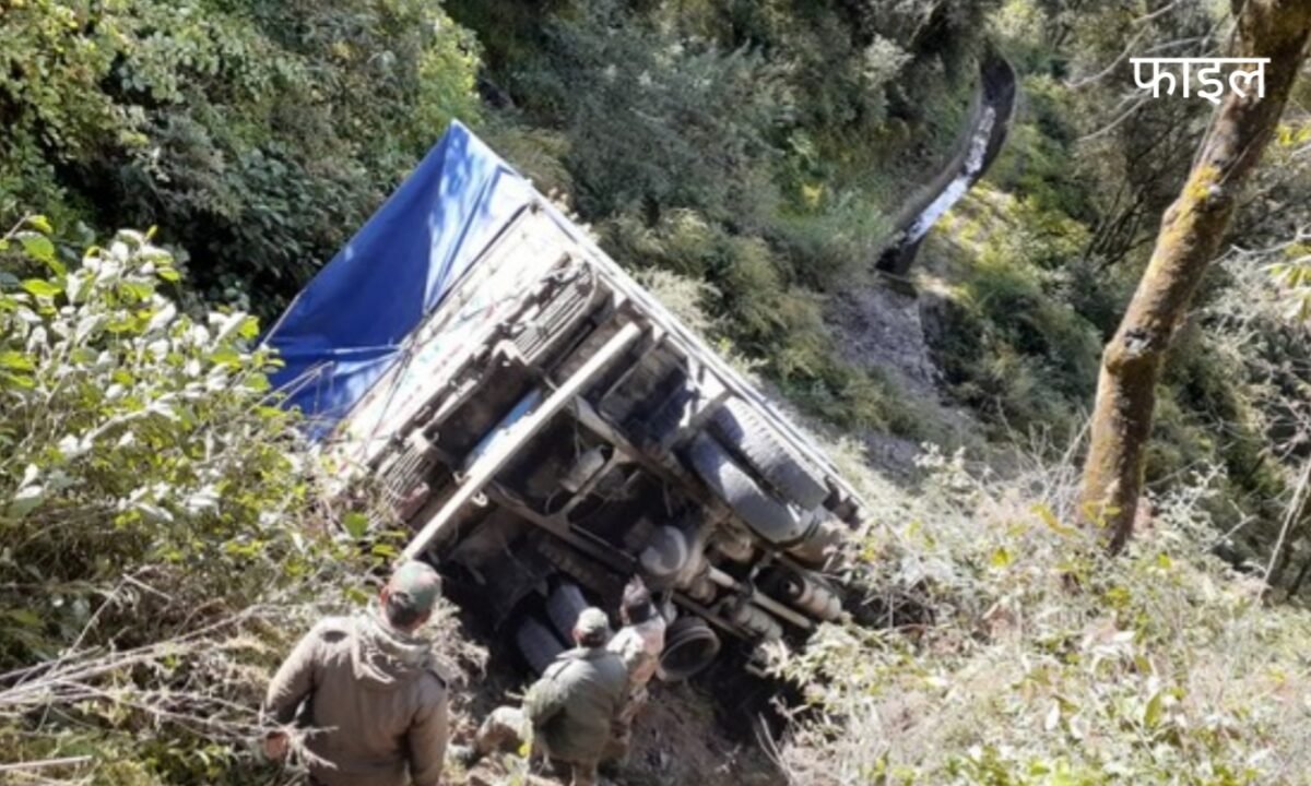 Army truck plunges into deep gorge in Arunachal; one soldier martyred, two injured.