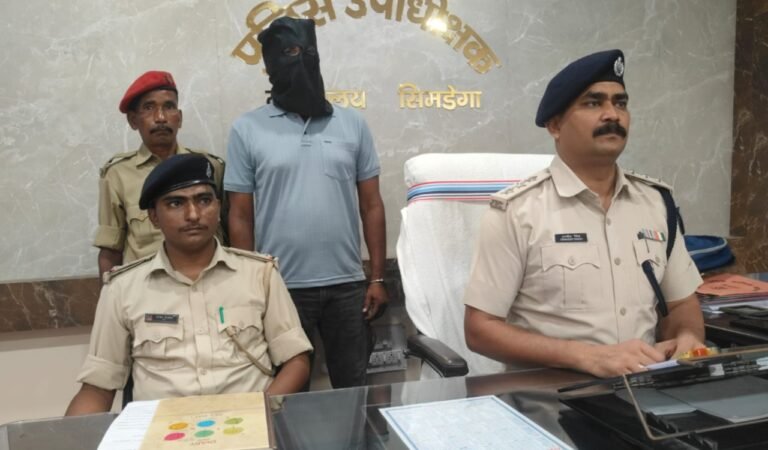गो-तस्कर गिरफ्तार, 14 आपराधिक मामलों का आरोपी निकला