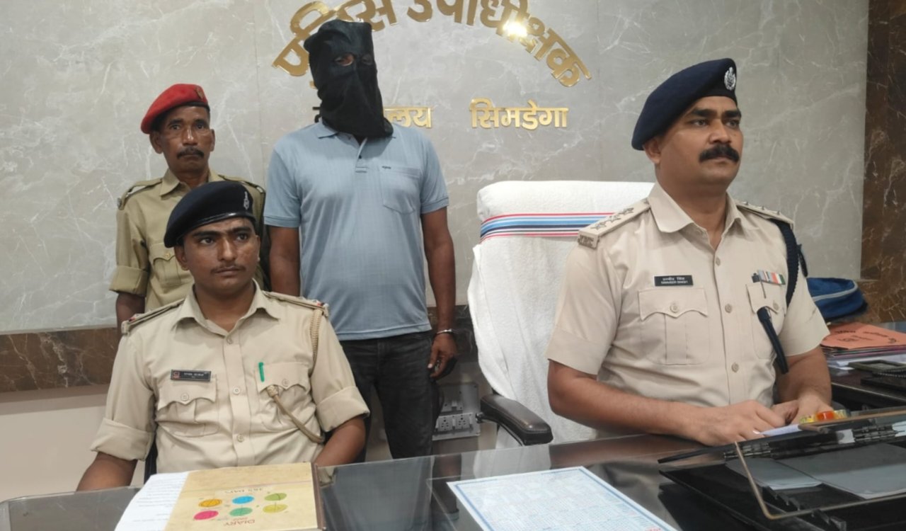आदतन गो-तस्कर गिरफ्तार, 14 आपराधिक मामलों का आरोपी निकला