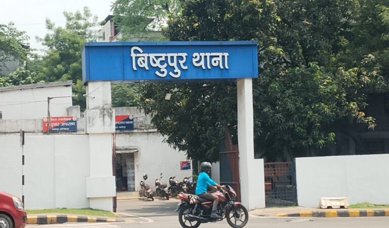 जमशेदपुर: धतकीडीह तालाब में मिलाअज्ञात शव , पुलिस जांच में जुटी