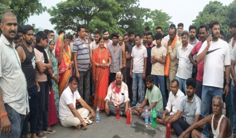 चतरा में कोयला डंपिंग पर ‘जंगलराज’: खूनी संघर्ष में कई घायल, पुलिस छावनी में बदला द्वारी बाजारटांड़