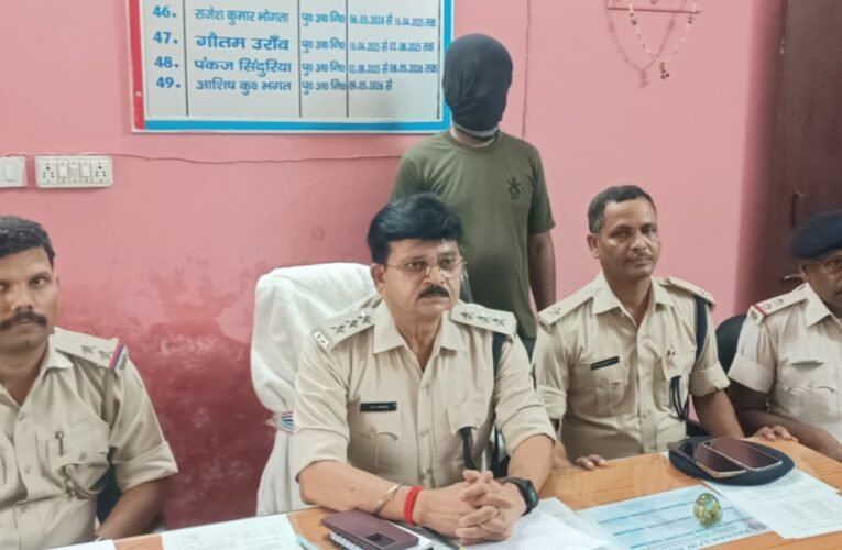 Large consignment of illicit liquor seized in Hazaribagh; truck driver arrested with 935 cartons of Indian-Made Foreign Liquor (IMFL).