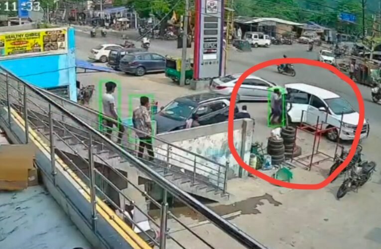 फिल्मी अंदाज में दबोचा गया गांजा तस्कर: टायर बदलवाने के दौरान पुलिस ने दबोचा ‘मास्टरमाइंड