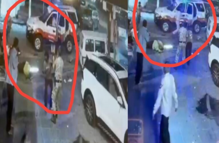 Youth dragged from Jamshedpur PCR van and stabbed repeatedly.