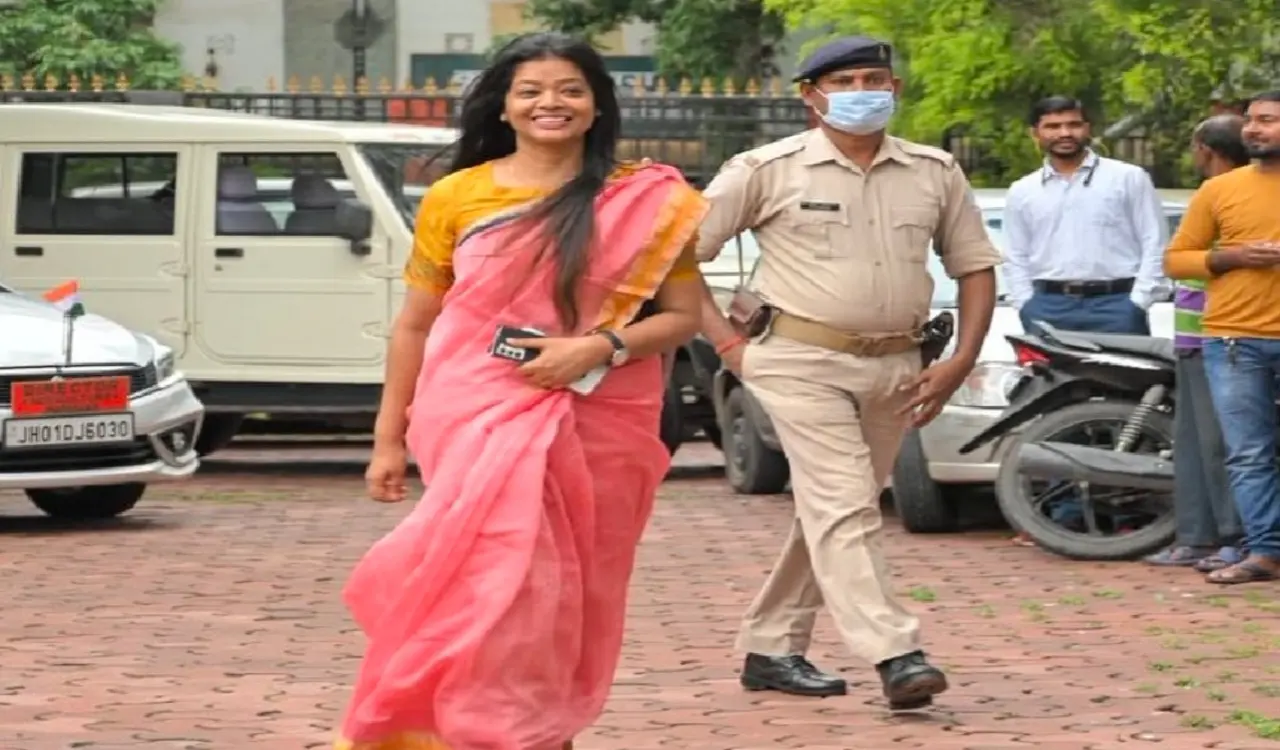 IRS Nisha Oraon, Missionary School Controversy,