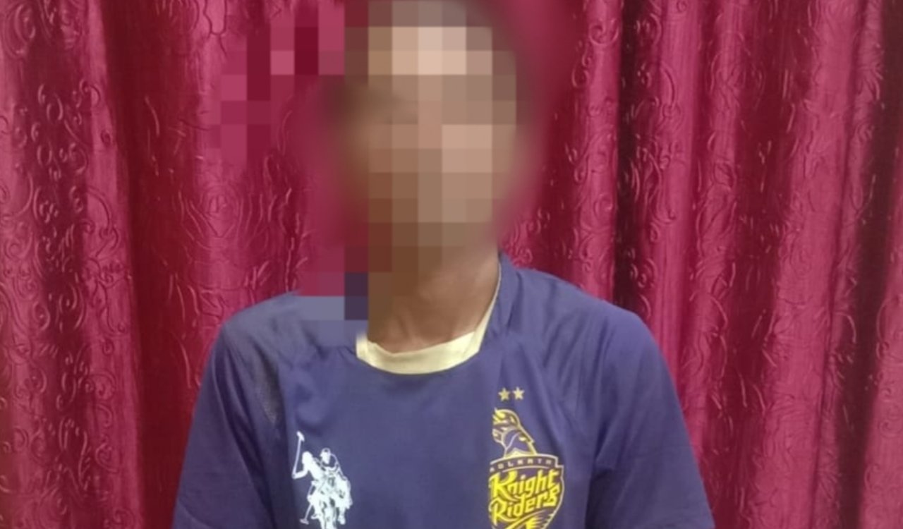 'Chai', accused of extortion and assault, arrested in Ranchi; two sharp blades recovered.