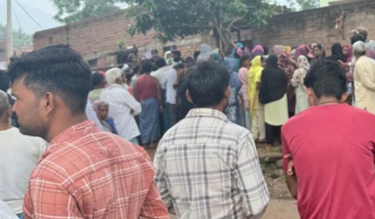 देवघर में मां-बेटे की गला रेतकर हत्या, चार साल पहले पति की भी हुई थी हत्या; पुरानी रंजिश के एंगल से जांच