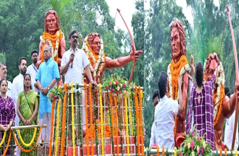 हूल दिवस: सीएम हेमंत सोरेन ने  सिदो-कान्हू को दी श्रद्धांजलि, कहा— क्रांति और संघर्ष कमजोर वर्ग के माध्यम से ही शुरू होता है
