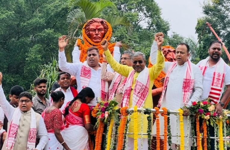 BJP leaders paid tribute to the brave martyrs Sido and Kanhu on Hool Diwas.