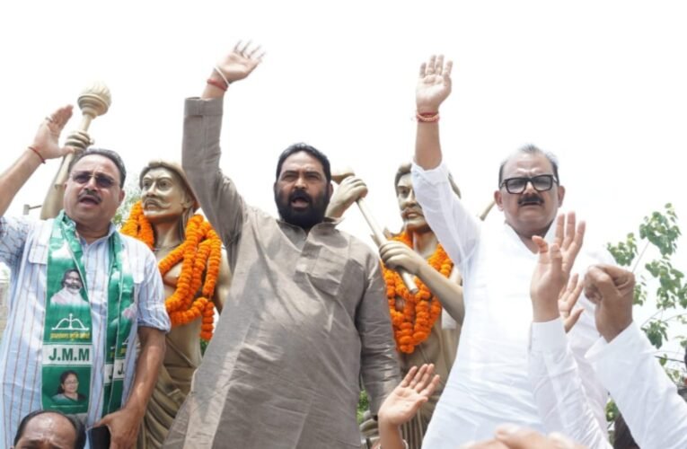 JMM's BLA-2 training camp in Garhwa; call to make the SIR campaign a success.